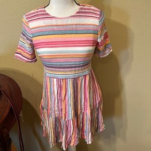 👗 LN Forever 21 brand women’s fully lined short sleeve dress